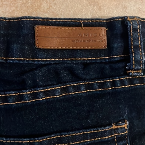 AMISU Jeans Dark Blue Wash Cuffed Stretch Shorts size EU 42 or Waist 32 - Picture 3 of 8